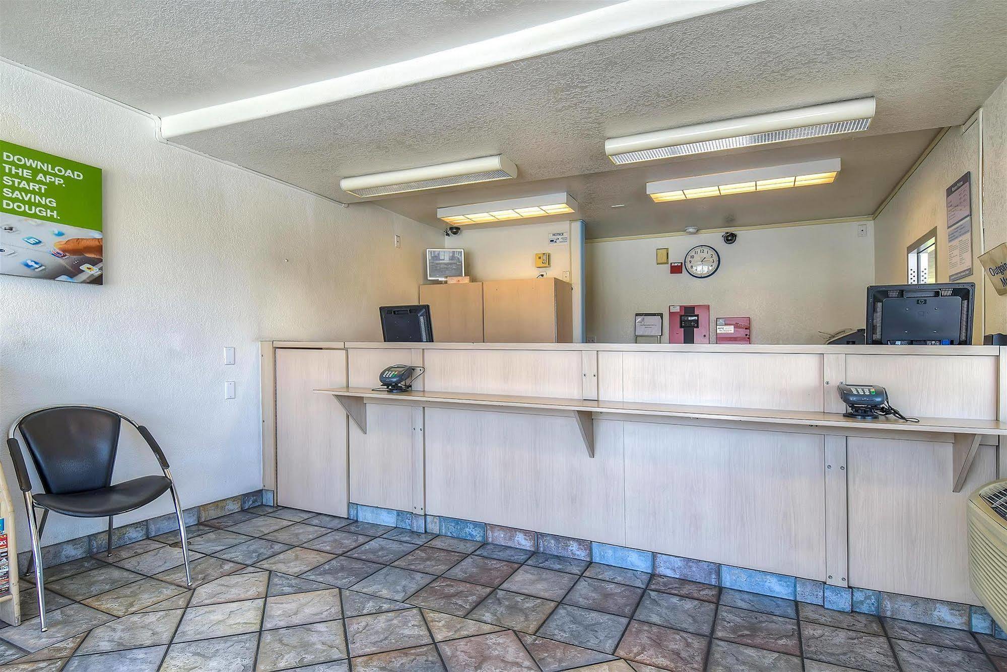 Motel 6 Anaheim Stadium - Ориндж Екстериор снимка